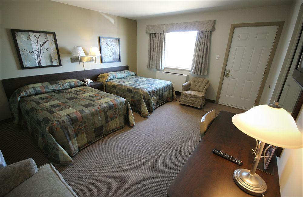 Hotel Le Voyageur Sept-Îles Eksteriør bilde