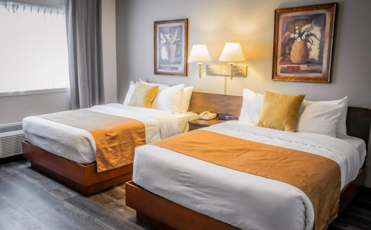 Hotel Le Voyageur Sept-Îles Eksteriør bilde